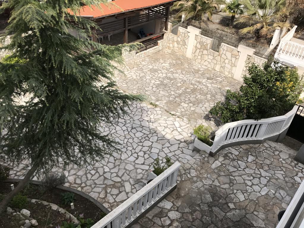 Villa Diana Utjeha Exteriör bild